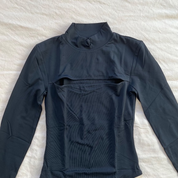 Aritzia Babaton⎜VARO CONTOUR BODYSUIT⎜BLACK - Picture 8 of 14